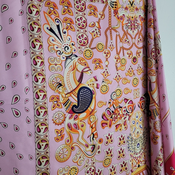 Twill  Scarf /50 x 50 in Sq - Picture 8 of 11